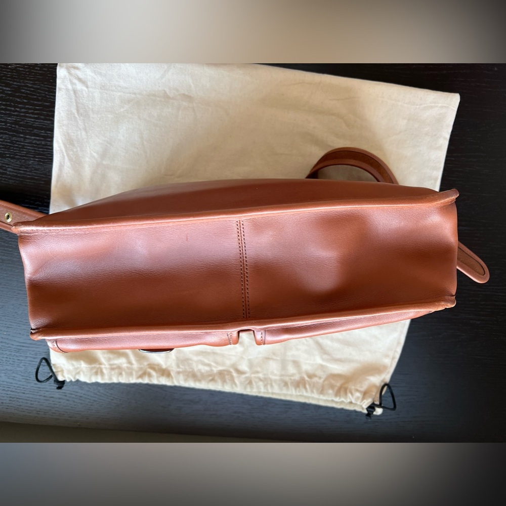 Coach Limited Edition Satchel in Tan. - Picture 4 of 10